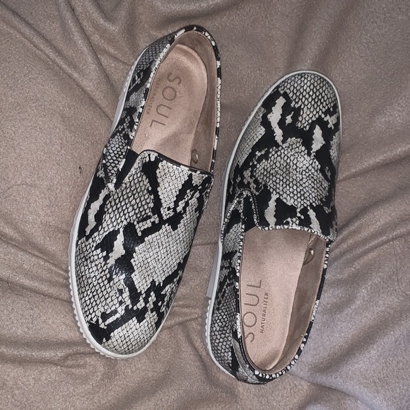 SOUL Naturalizer Trisha Python Print Loafers — 8 — Like New! - Picture 5 of 9